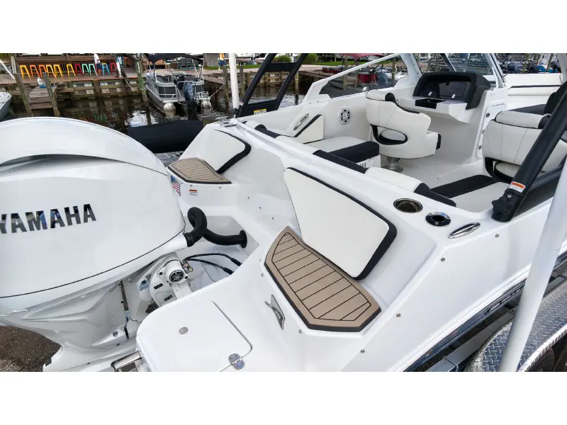 2027 Stingray 20 SBX