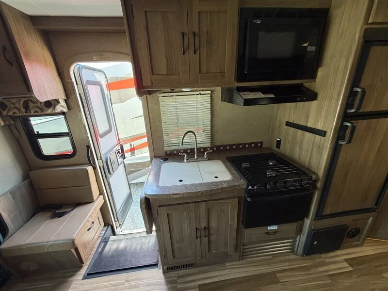 2016 Mercedes-Benz Coachman Prism 2200LE