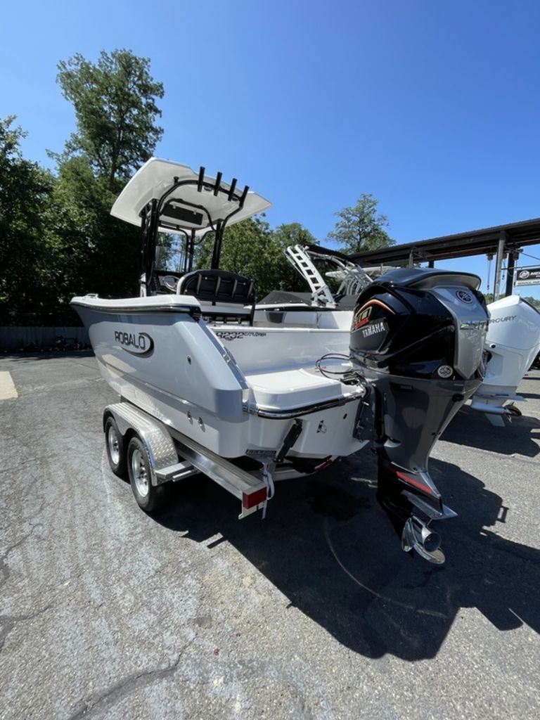 New 2026 Robalo R232 Explorer R242EX For Sale in Toms River, NJ