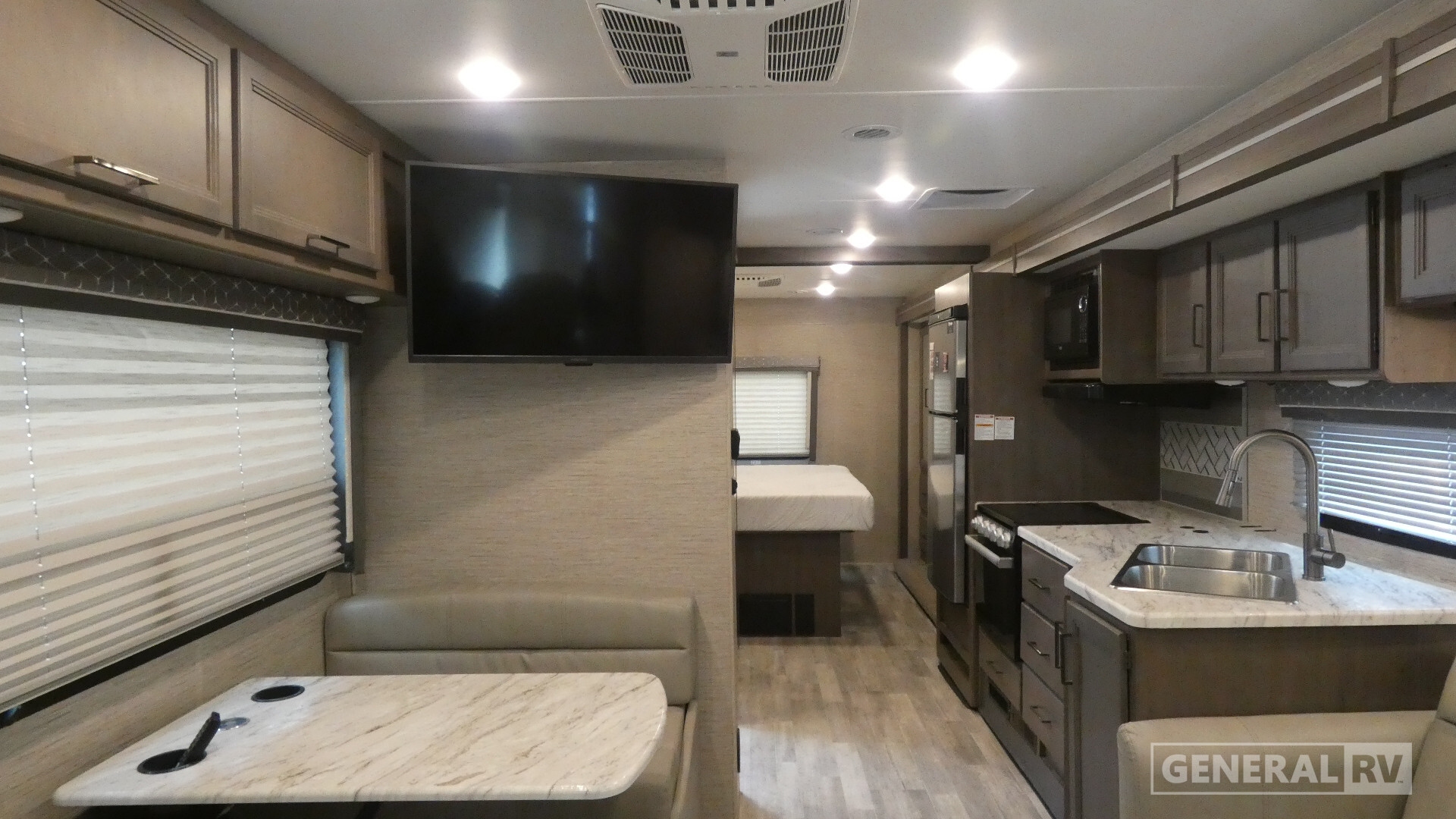 2023 Thor Motor Coach FREEDOM TRAVELER A29 in birch run MI
