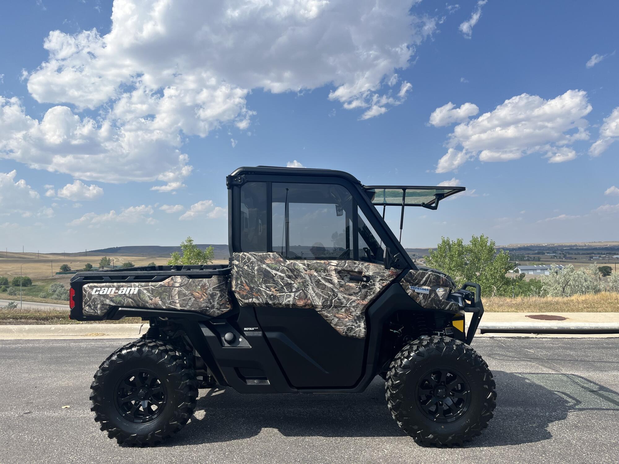2025 Can-Am Defender Limited HD10 UTV/Utility ATV