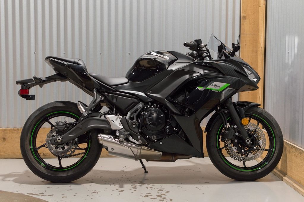 2025 Kawasaki Ninja 650 Base