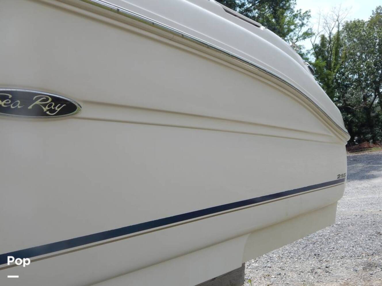 A photo of this 2004 Sea Ray 240 Sundeck