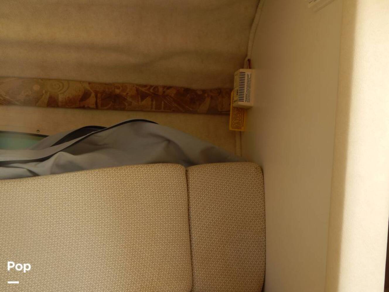 A photo of this 2004 Sea Ray 240 Sundeck