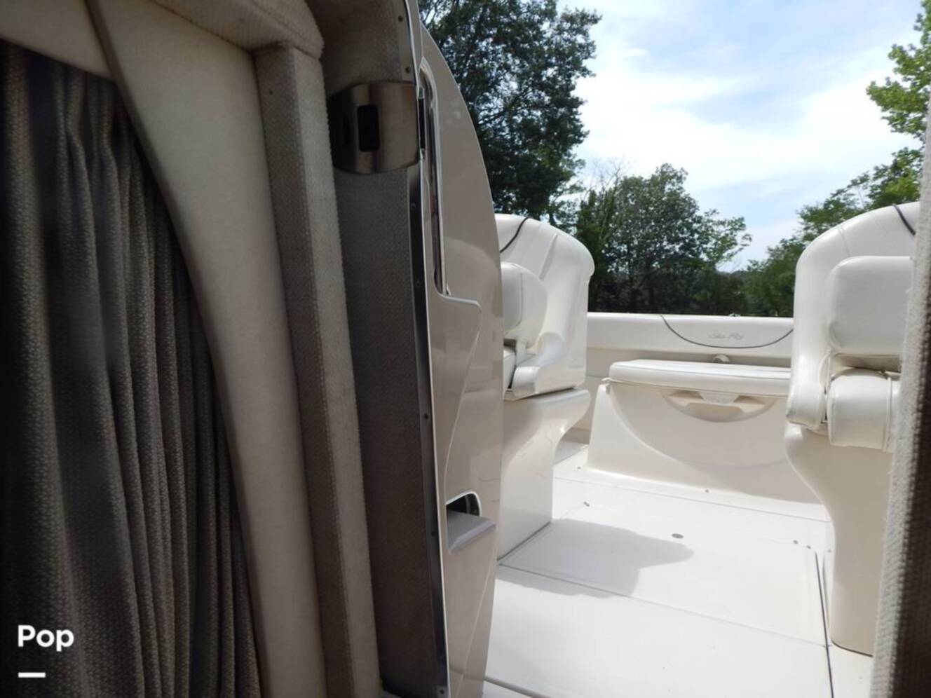 A photo of this 2004 Sea Ray 240 Sundeck