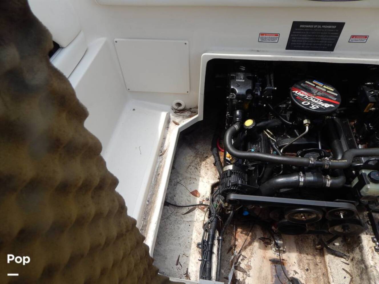 A photo of this 2004 Sea Ray 240 Sundeck