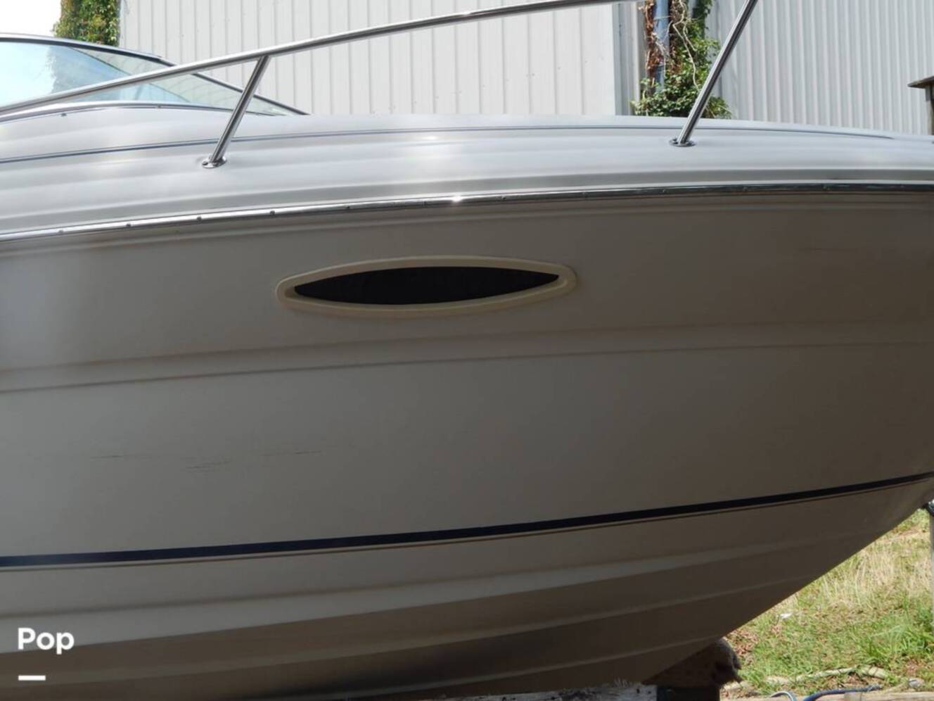 A photo of this 2004 Sea Ray 240 Sundeck