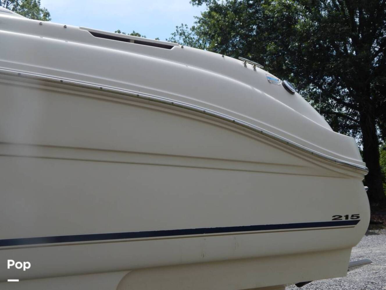 A photo of this 2004 Sea Ray 240 Sundeck