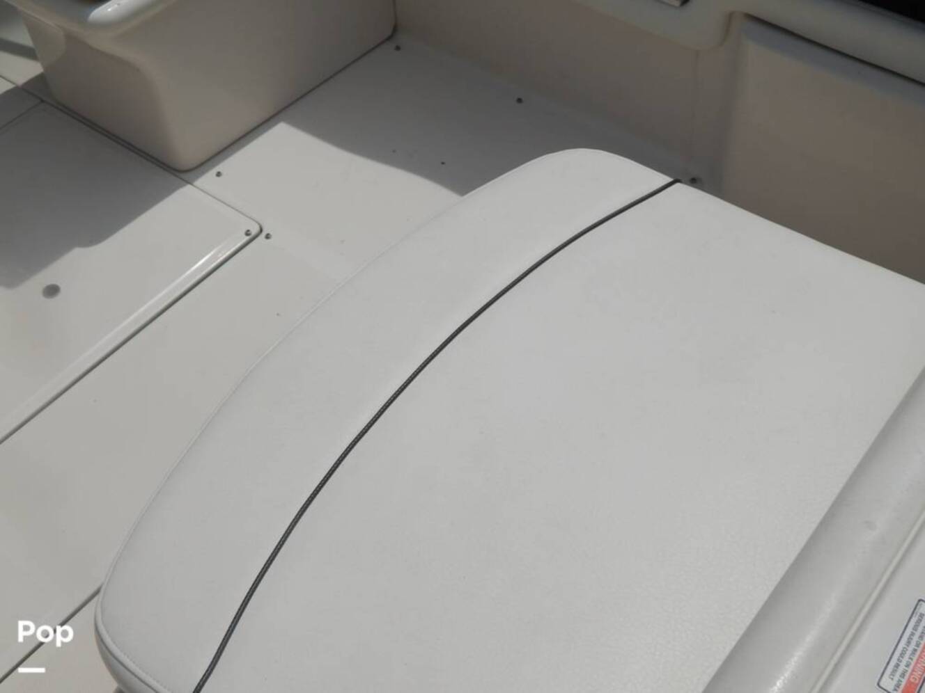 A photo of this 2004 Sea Ray 240 Sundeck