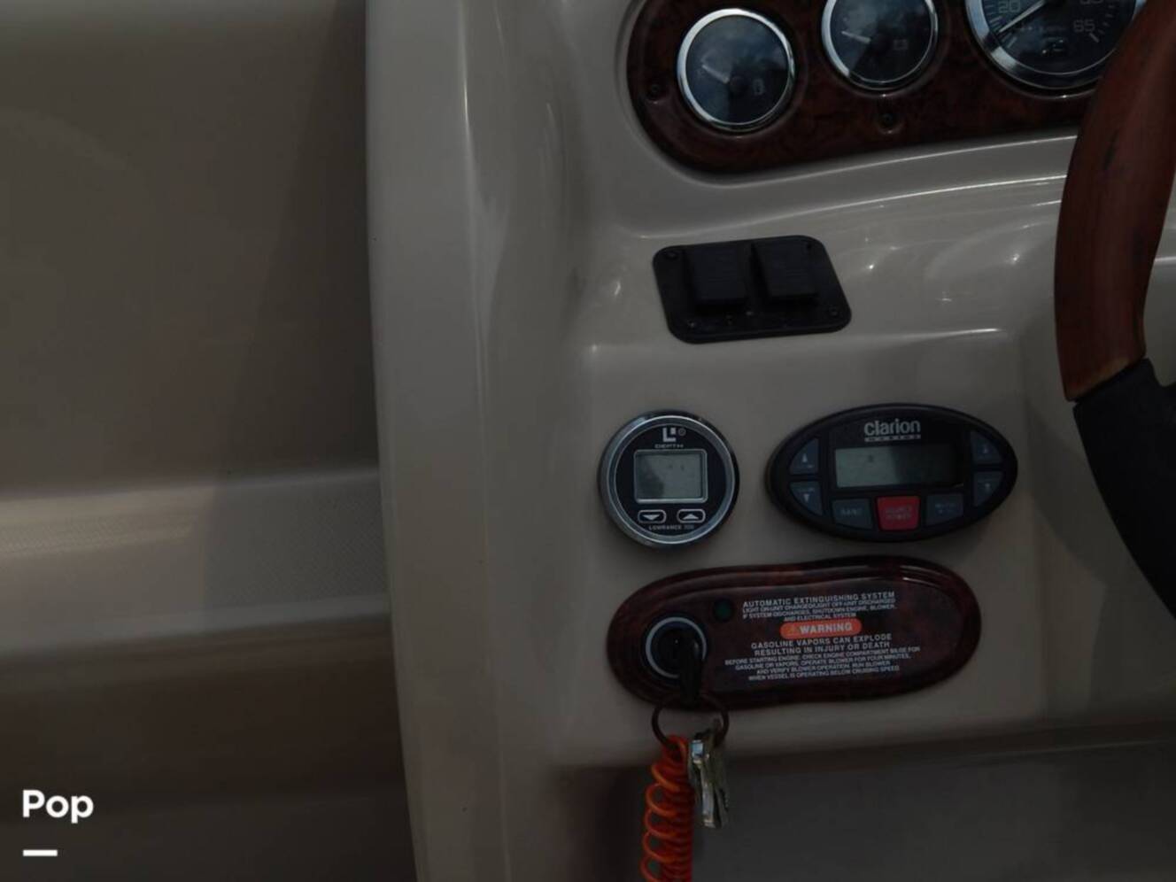 A photo of this 2004 Sea Ray 240 Sundeck
