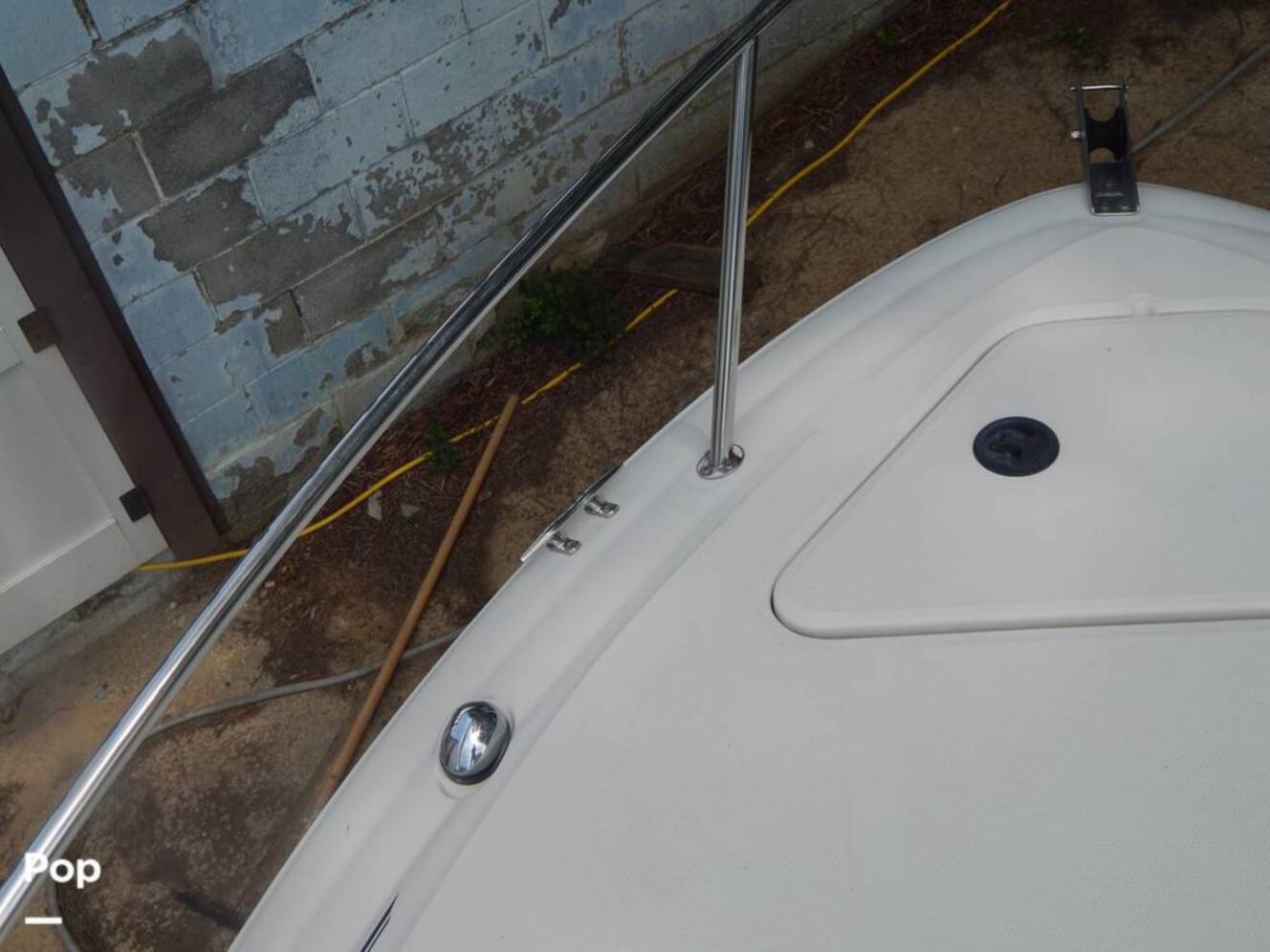 A photo of this 2004 Sea Ray 240 Sundeck