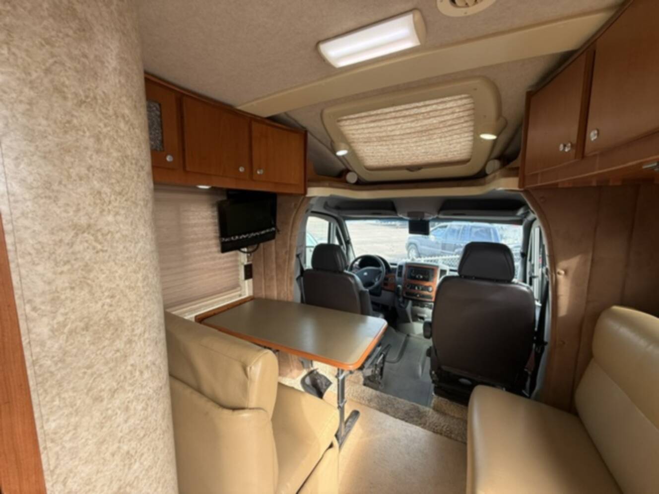 A photo of this 2009 Itasca Navion iQ 24DL