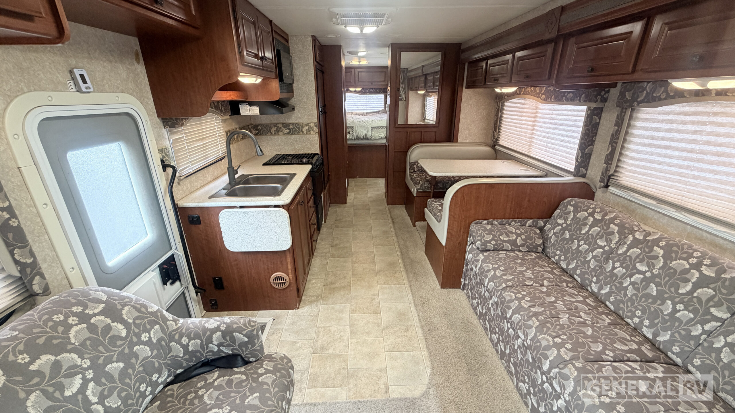 2011 Thor Motor Coach Chateau 31R in mesa AZ