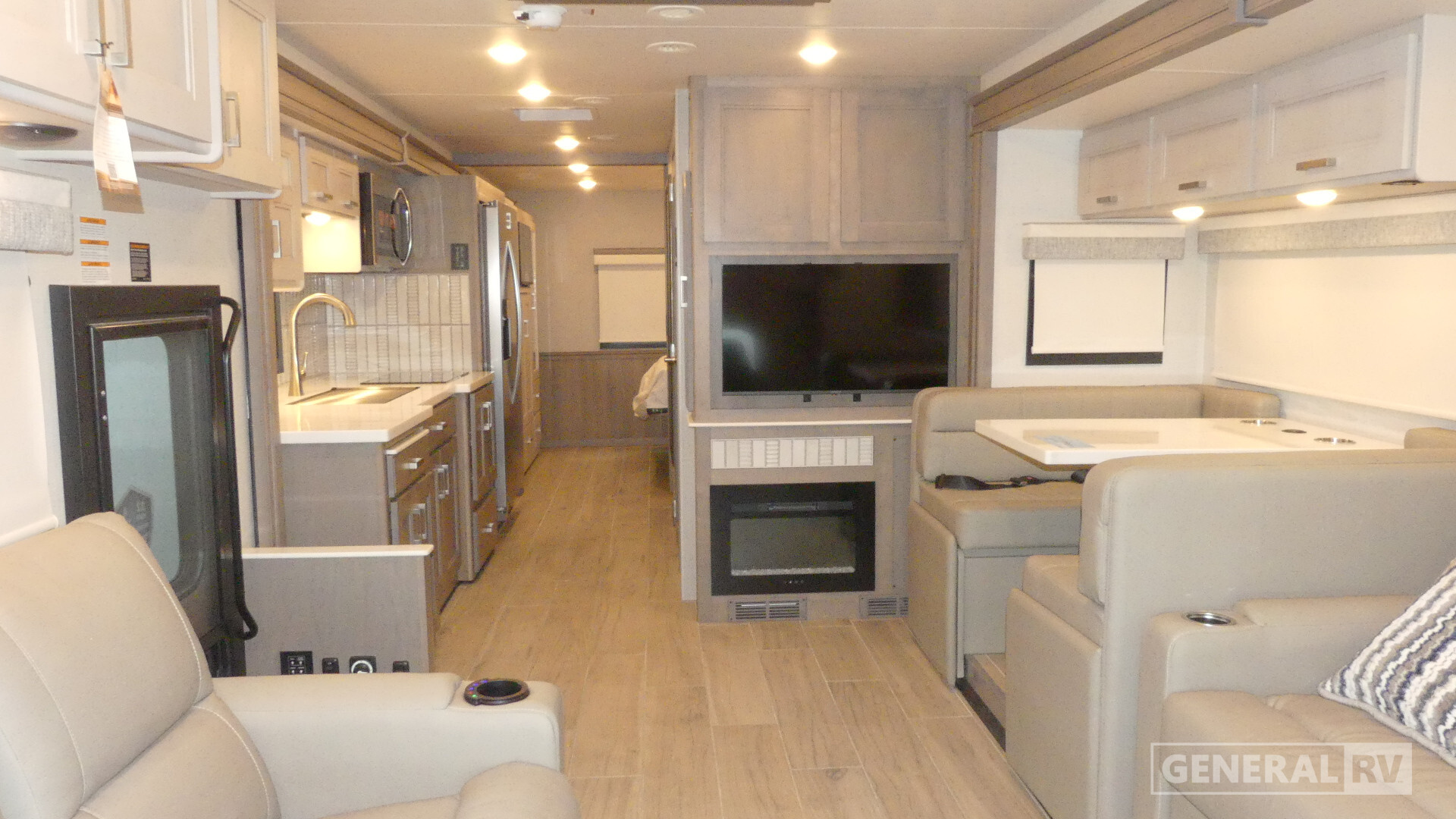 2026 Thor Motor Coach PASADENA SV 38FX in fort pierce FL