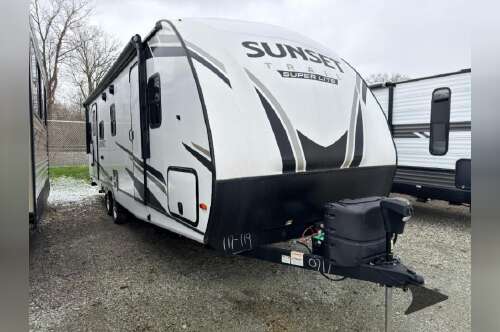 2023 Crossroads Rv Sunset Trail SS258RD in anderson IN