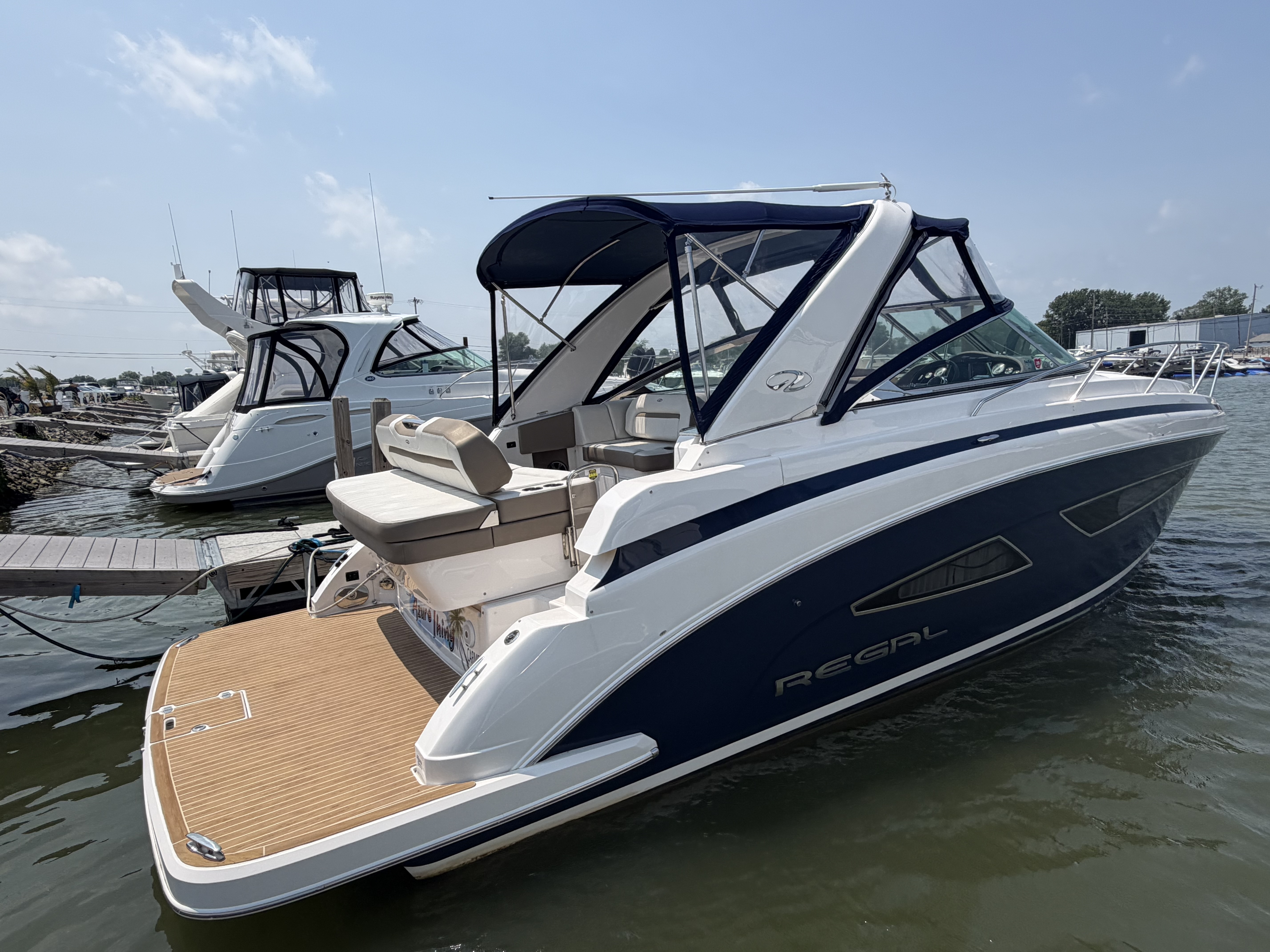2017 Regal 32 EXPRESS 33 in marblehead OH