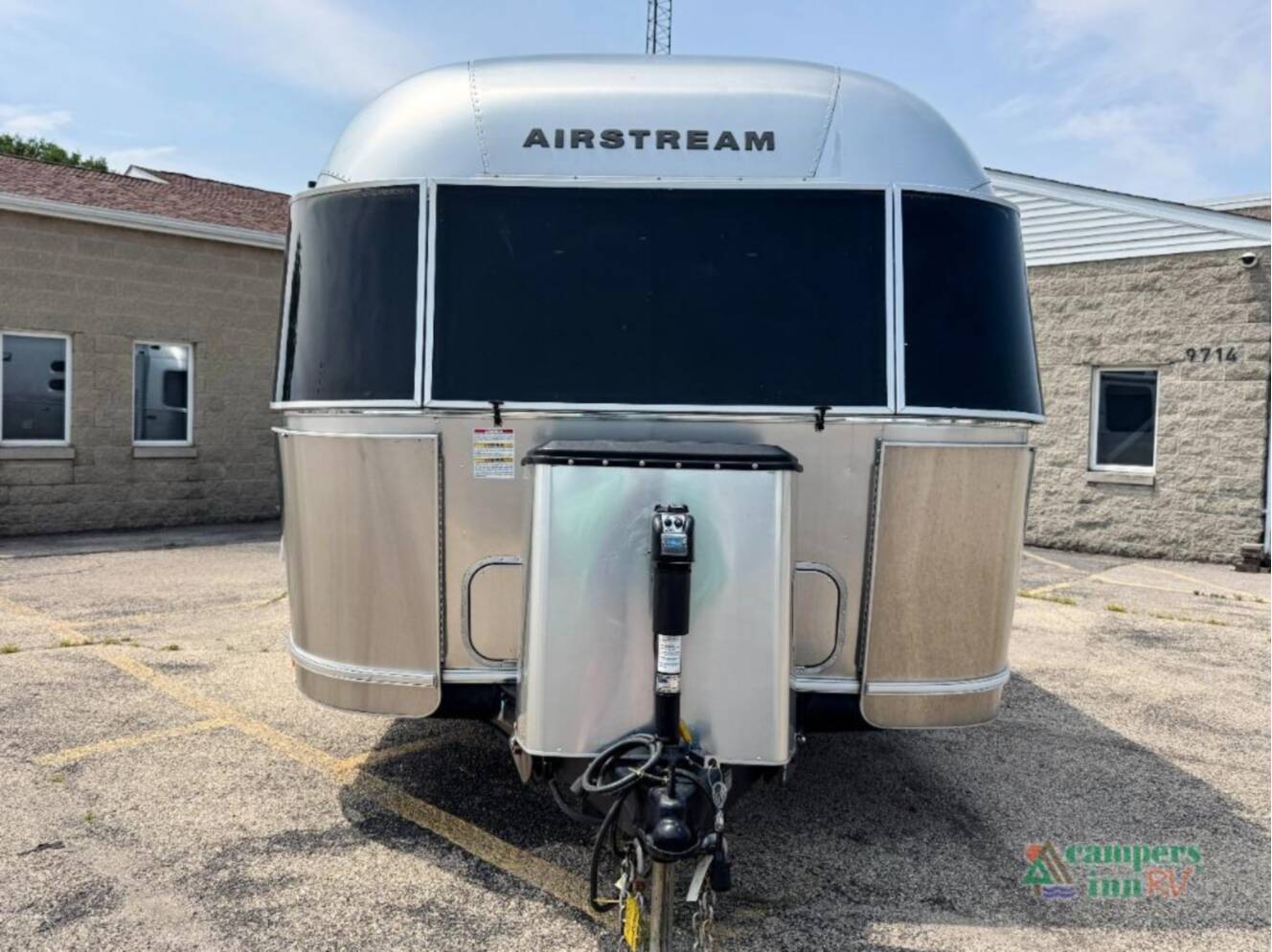 A photo of this 2019 Airstream Globetrotter globetrotter 27fbq