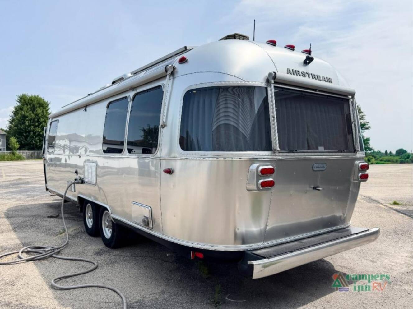 A photo of this 2019 Airstream Globetrotter globetrotter 27fbq