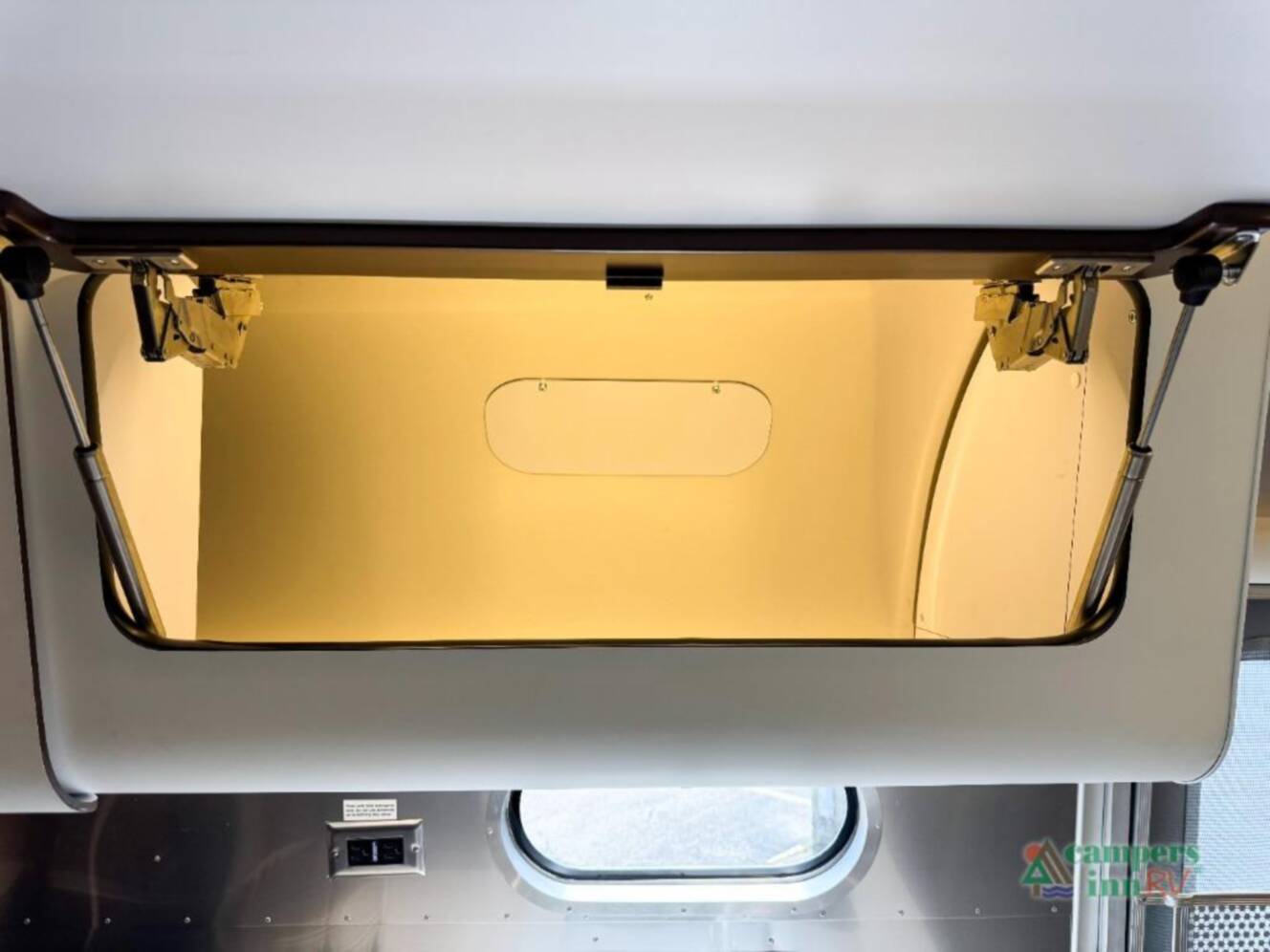 A photo of this 2019 Airstream Globetrotter globetrotter 27fbq