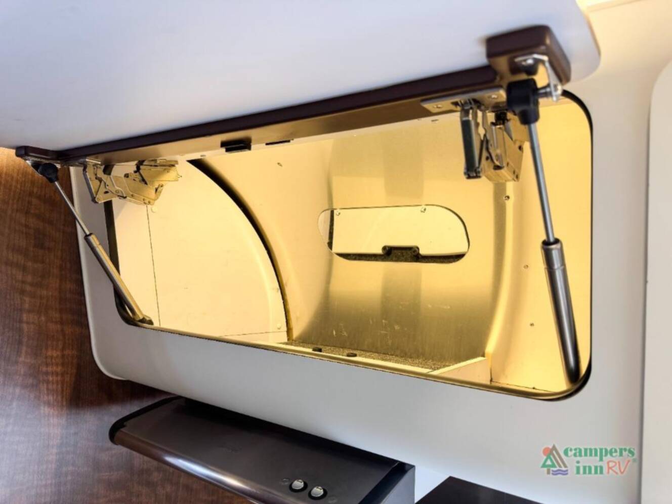 A photo of this 2019 Airstream Globetrotter globetrotter 27fbq