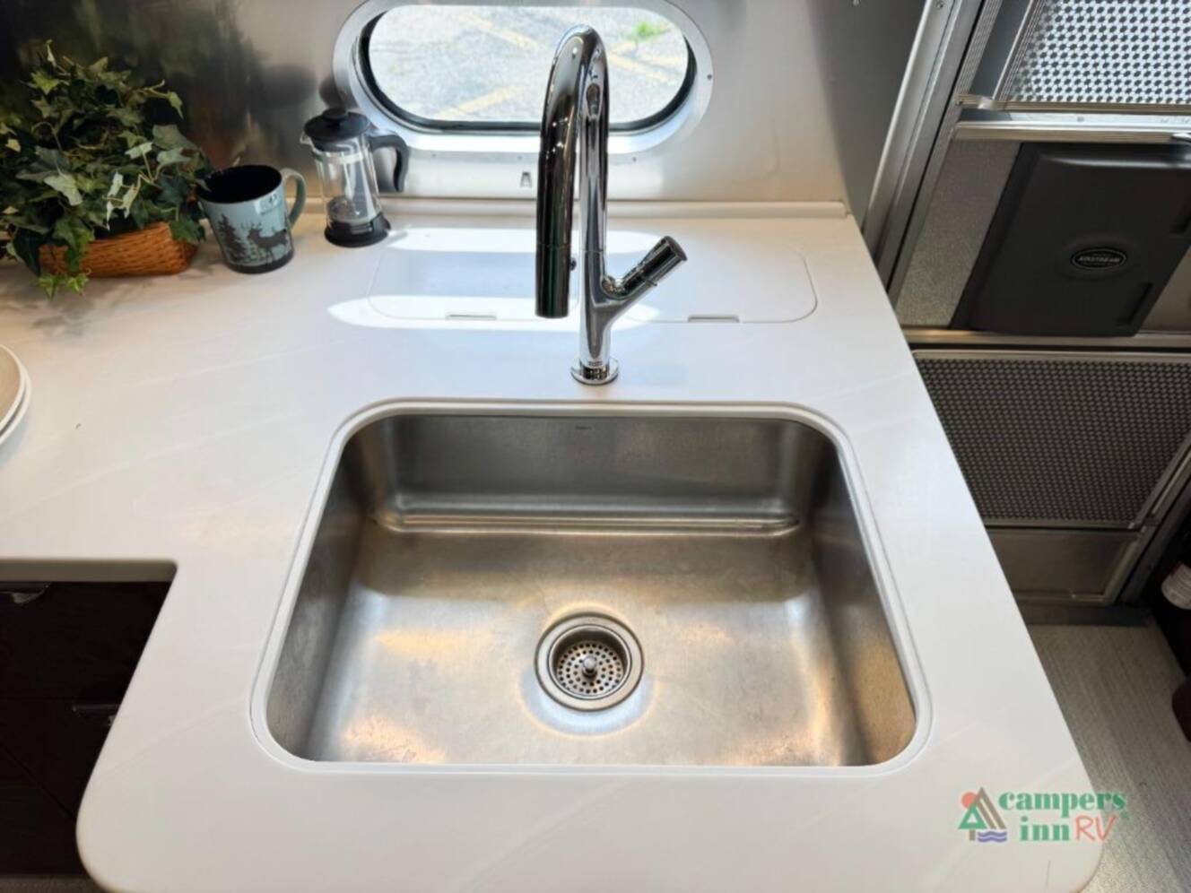 A photo of this 2019 Airstream Globetrotter globetrotter 27fbq