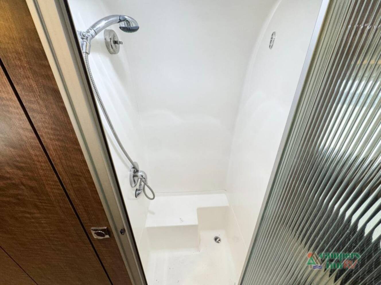 A photo of this 2019 Airstream Globetrotter globetrotter 27fbq