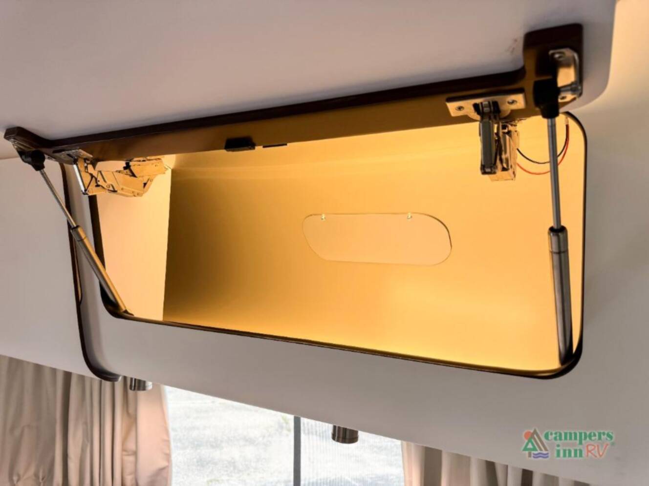A photo of this 2019 Airstream Globetrotter globetrotter 27fbq