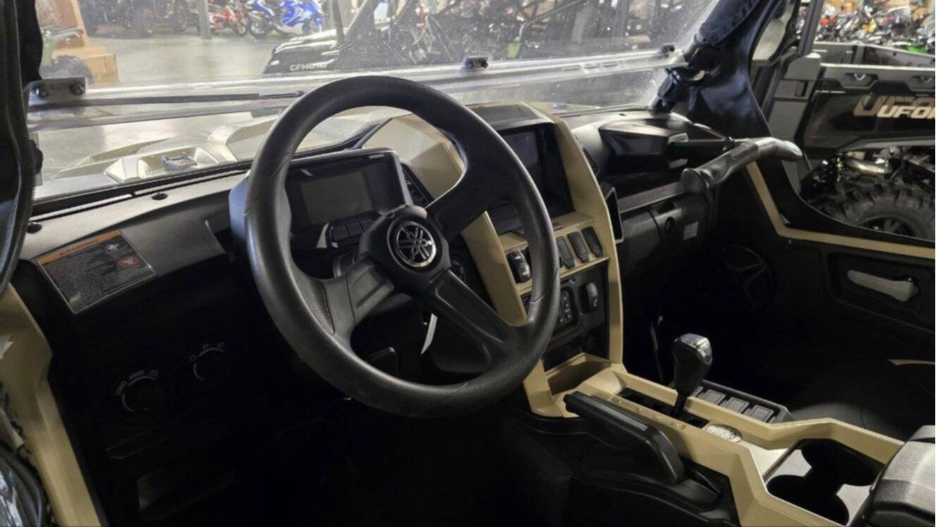 A photo of this 2023 Yamaha Wolverine RMAX4 1000 XT-R