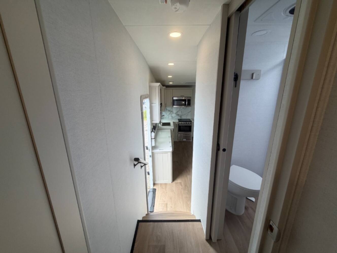A photo of this 2027 Alliance Rv Avenue All-Access 29BH