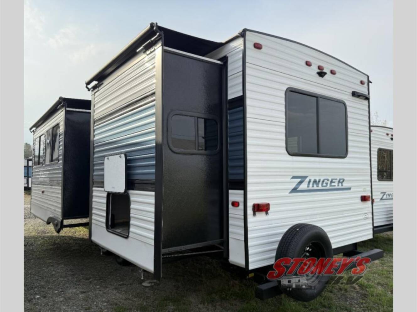 A photo of this 2025 Crossroads Zinger 320FB