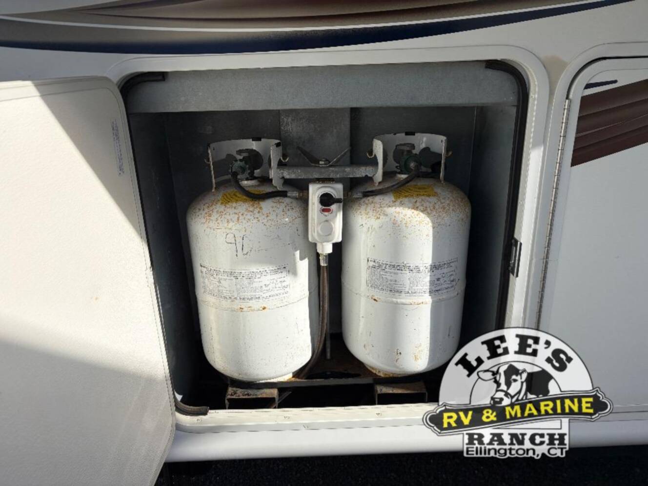 A photo of this 2012 Heartland Bighorn 3185RL