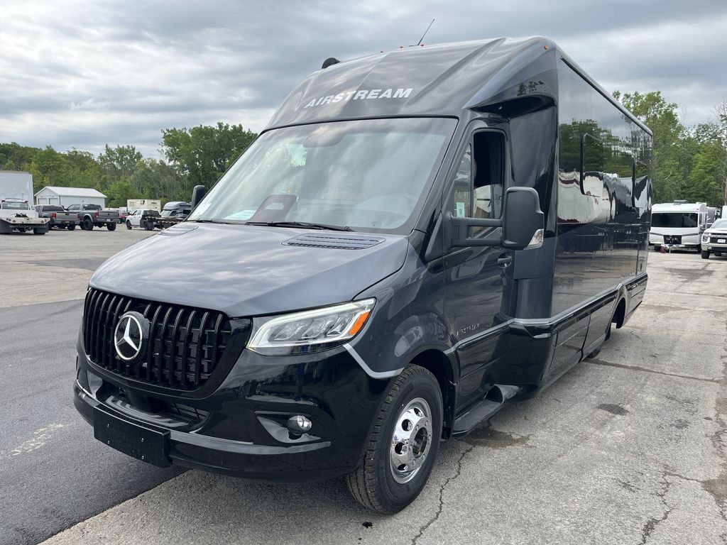 2027 Airstream Atlas 25RT in orchard park NY