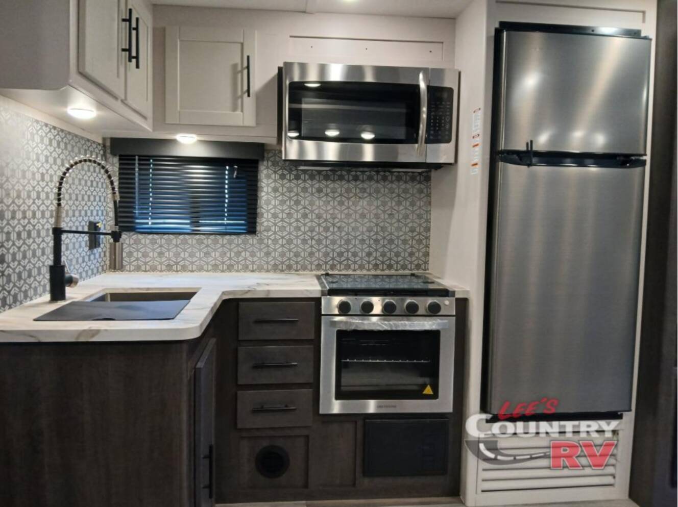 A photo of this 2022 Crossroads Rv Cruiser Aire CR28BBH