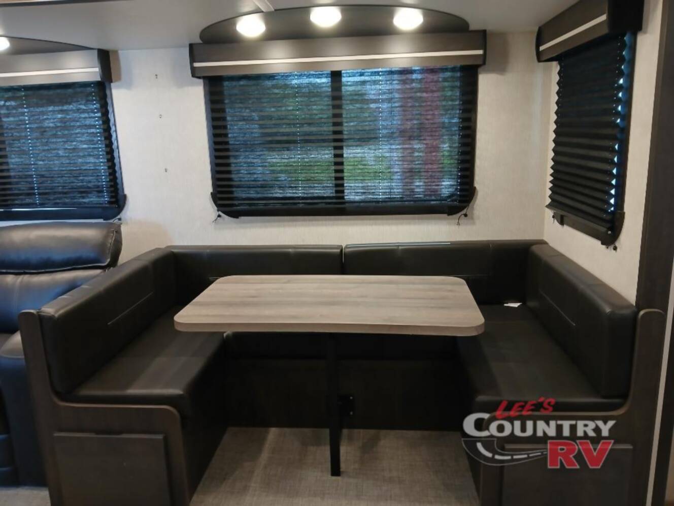 A photo of this 2022 Crossroads Rv Cruiser Aire CR28BBH