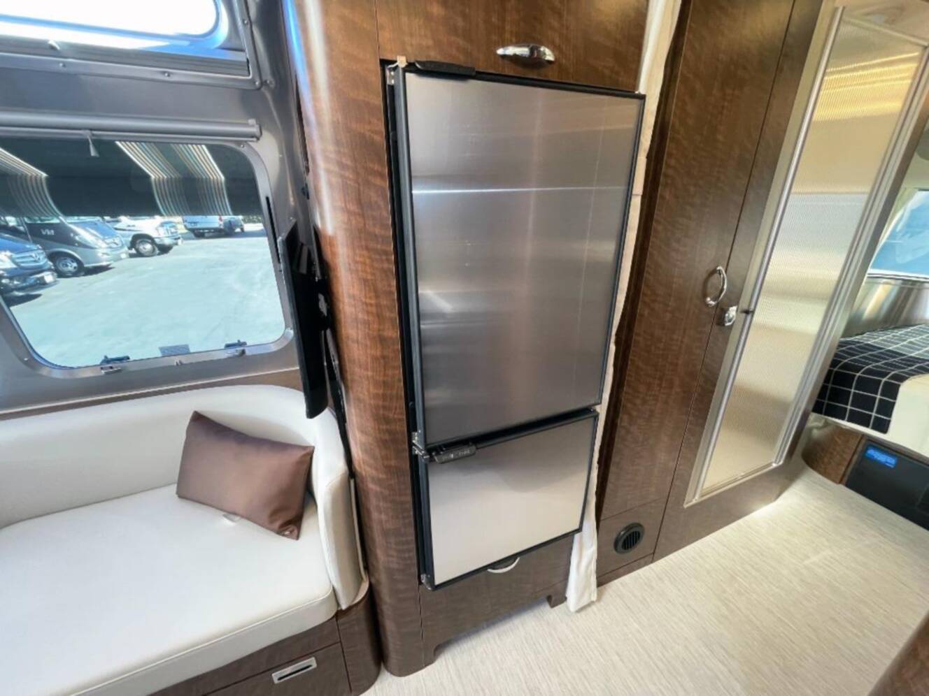 A photo of this 2026 Airstream Globetrotter 25FB