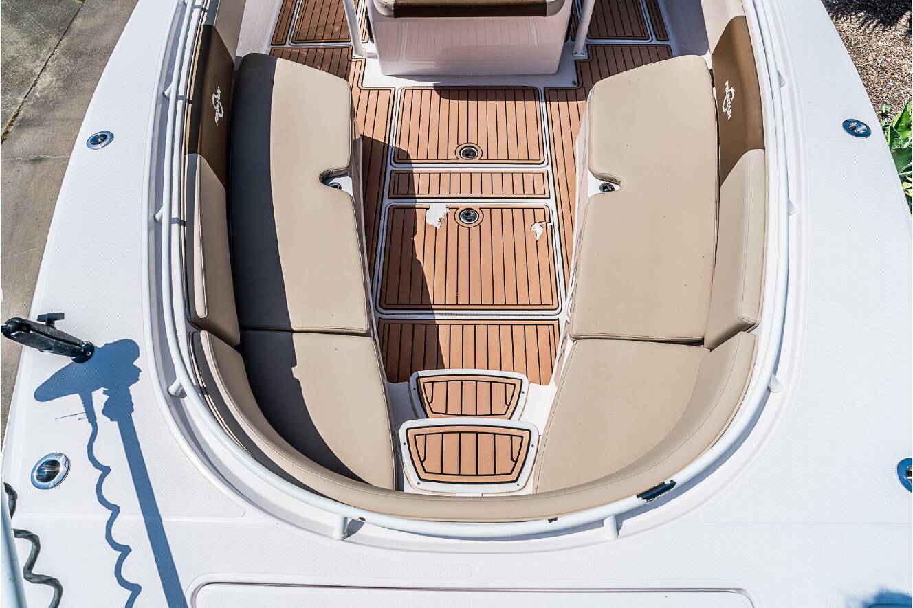 A photo of this 2017 Fountain 34CC