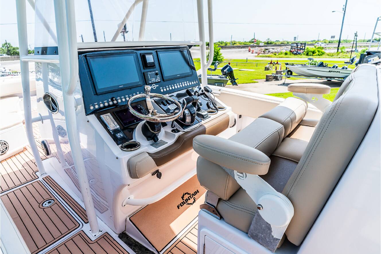 A photo of this 2017 Fountain 34CC