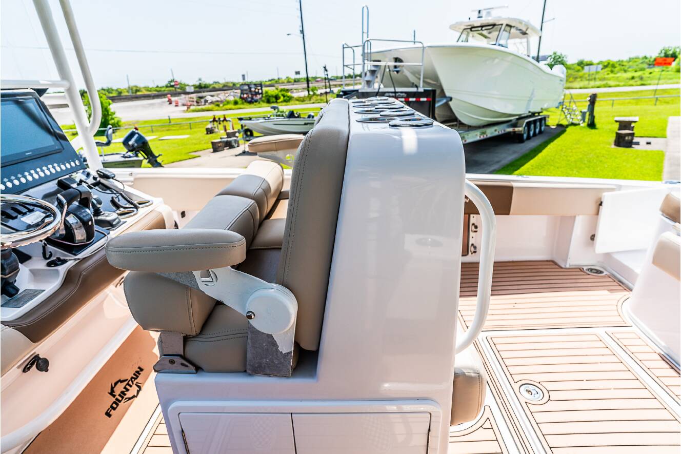 A photo of this 2017 Fountain 34CC