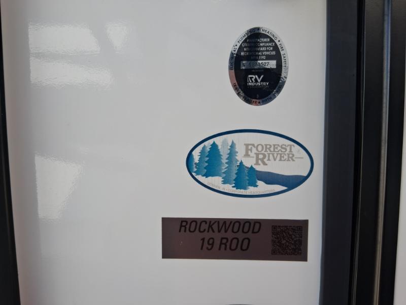 2021 Forest River Rockwood Roo Expandable 19 in lake mills WI