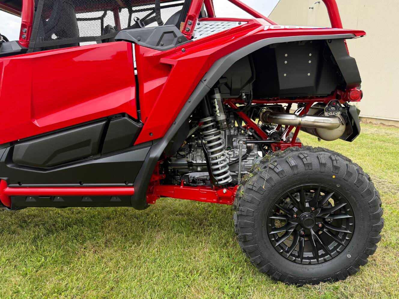A photo of this 2026 Honda TALON1000X4 FOX LIVE VALVE