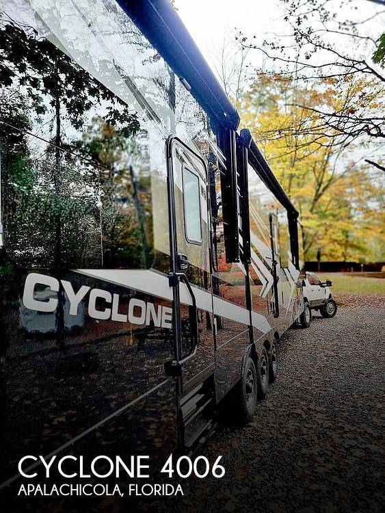 2024 Heartland Cyclone 4006 Fifth Wheel Toy Hauler RV