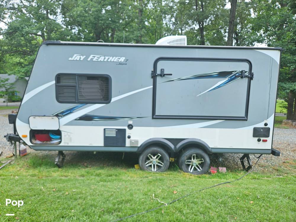 2016 Jayco Jay Feather 17XFD in julian NC