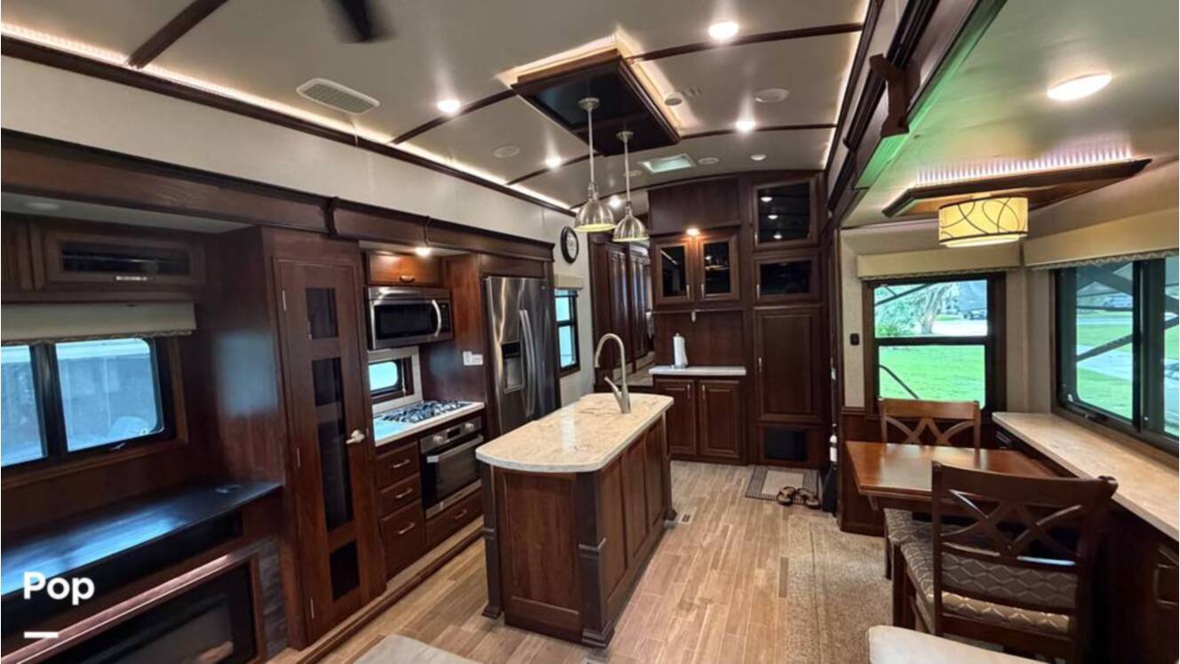 A photo of this 2020 Jayco Pinnacle 36SSWS