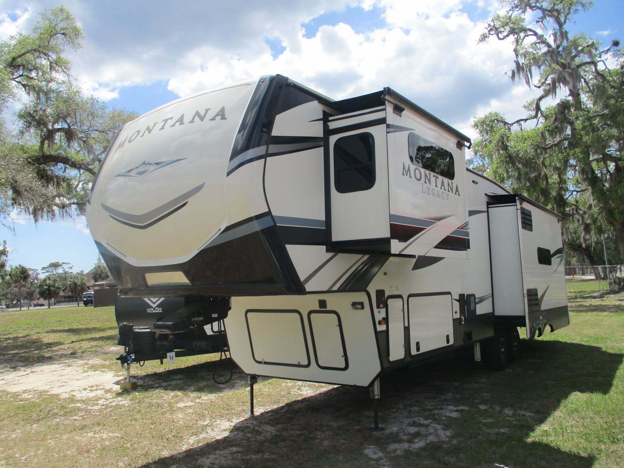 2021 Keystone Montana Legacy 3230CK in cross city FL