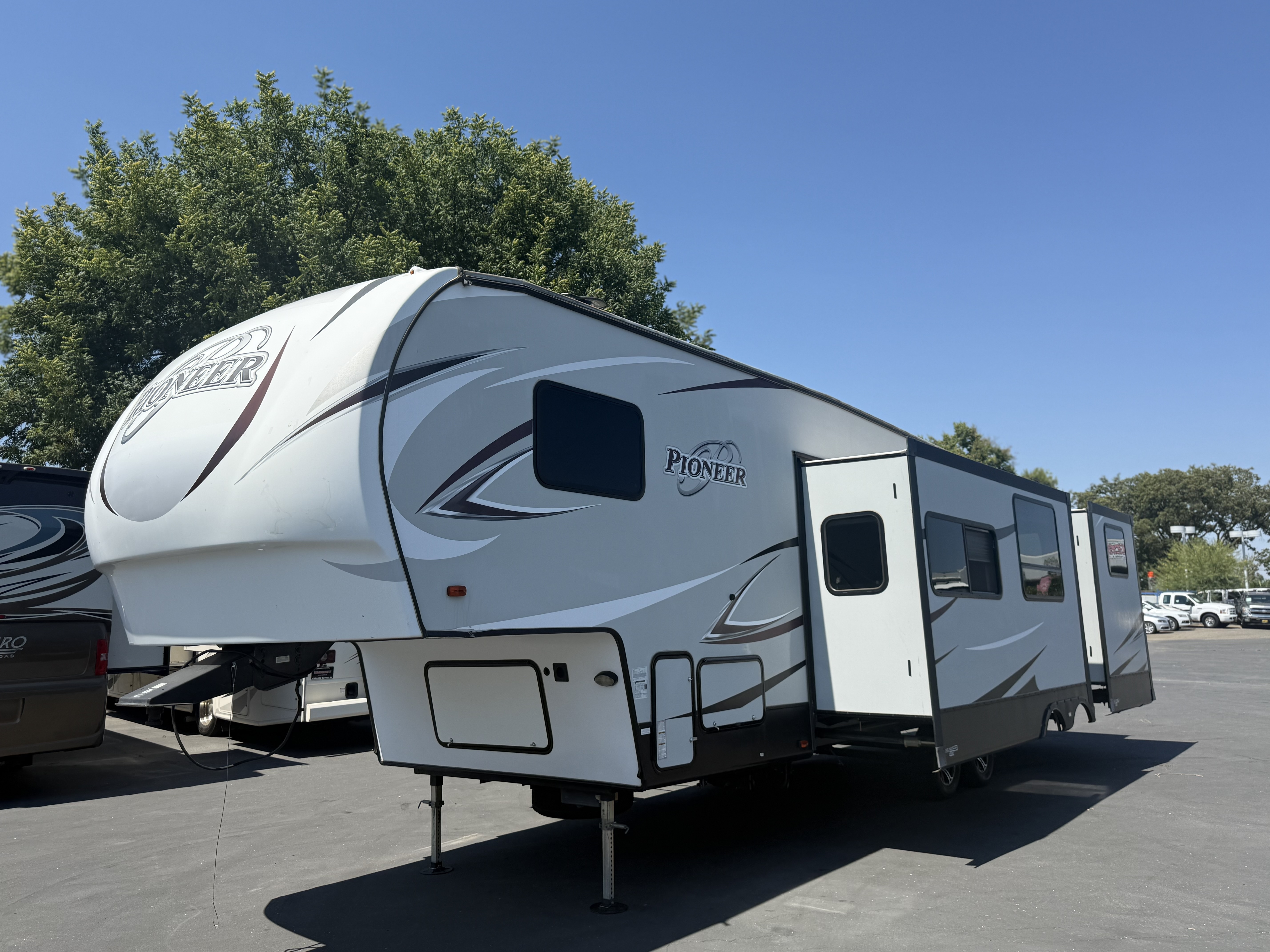 2018 Heartland PIONEER 322 in sacramento CA