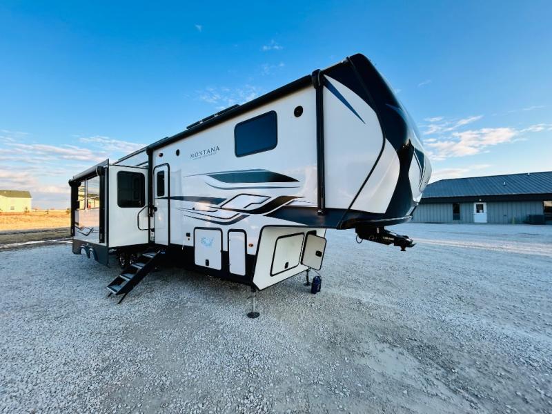 2023 Keystone Montana High Country 351BH in lamoni IA