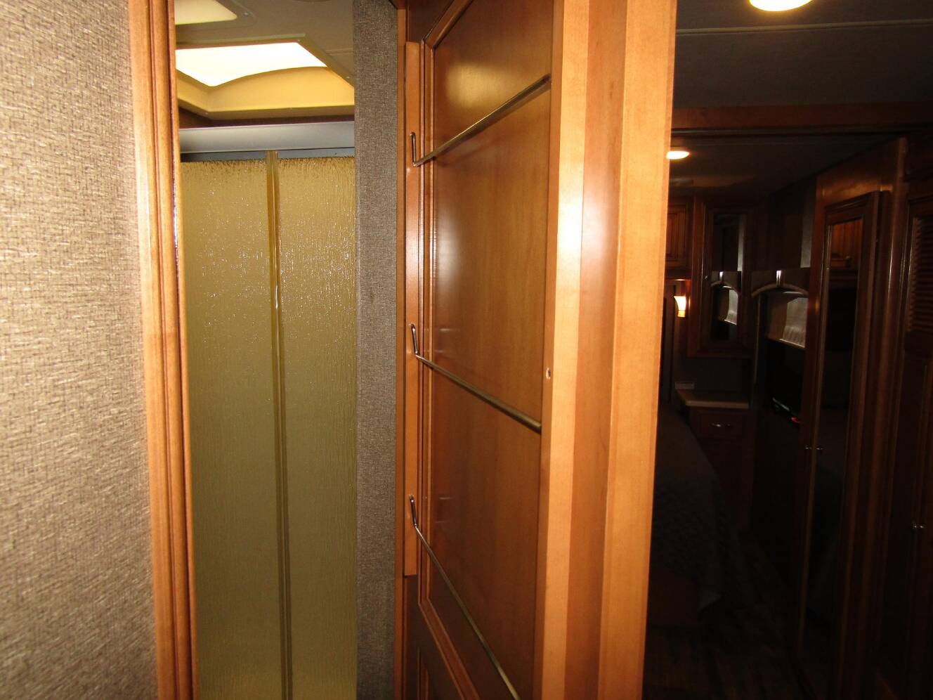 A photo of this 2016 Thor Motor Coach PALAZZO 33.2