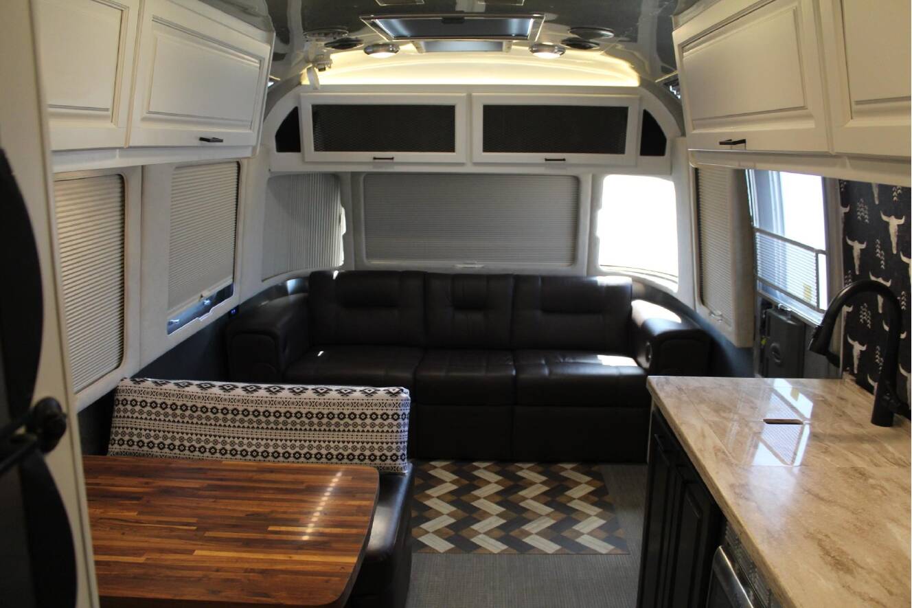 A photo of this 2017 Airstream CLASSIC 30RB
