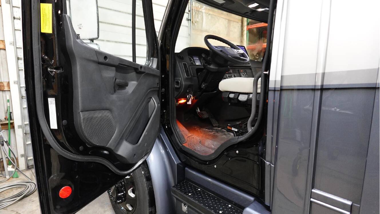 A photo of this 2026 Dynamax EUROPA 37CA