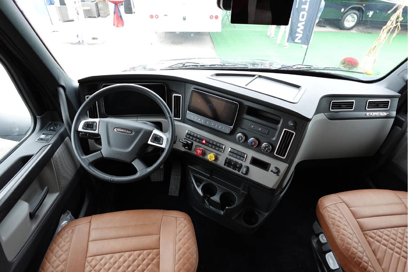 A photo of this 2027 Dynamax GRAND SPORT 45CB